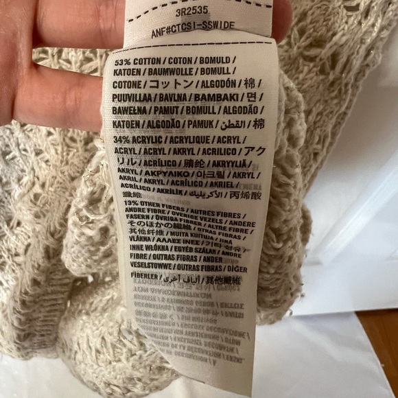 Hollister Crochet Cream Sweater, XS - Picture 5 of 5